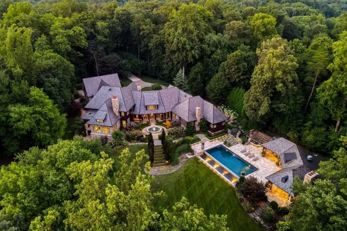Luxury Waterfront Estate